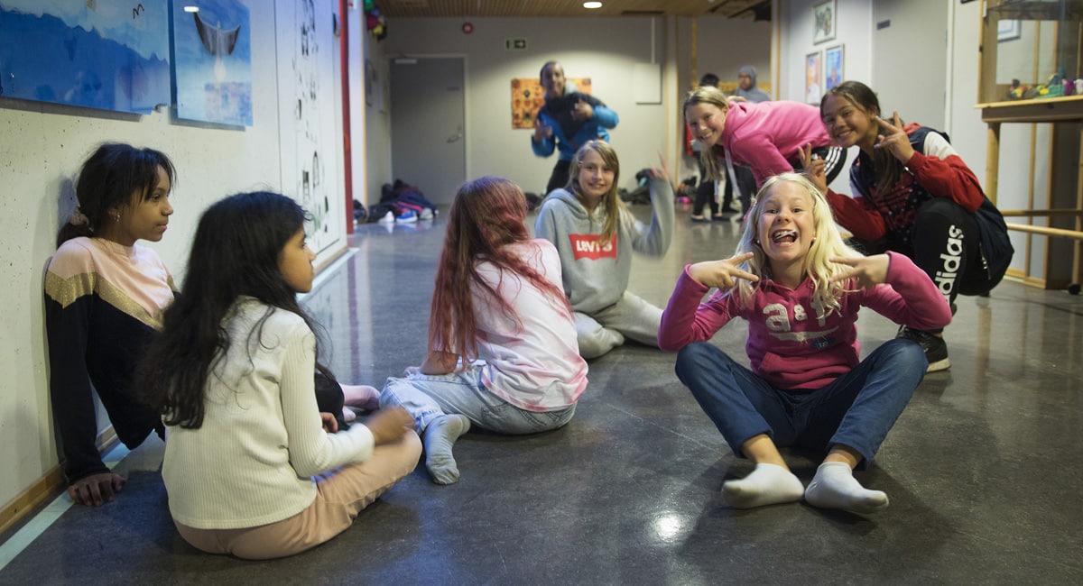 Høy stemning på Fredagsklubb i mai 2019. (Alle foto: Sverre Chr. Jarild)