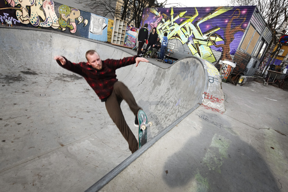 Skatebowlen ved Dyvekes bro. (Foto: Morten Brakestad)