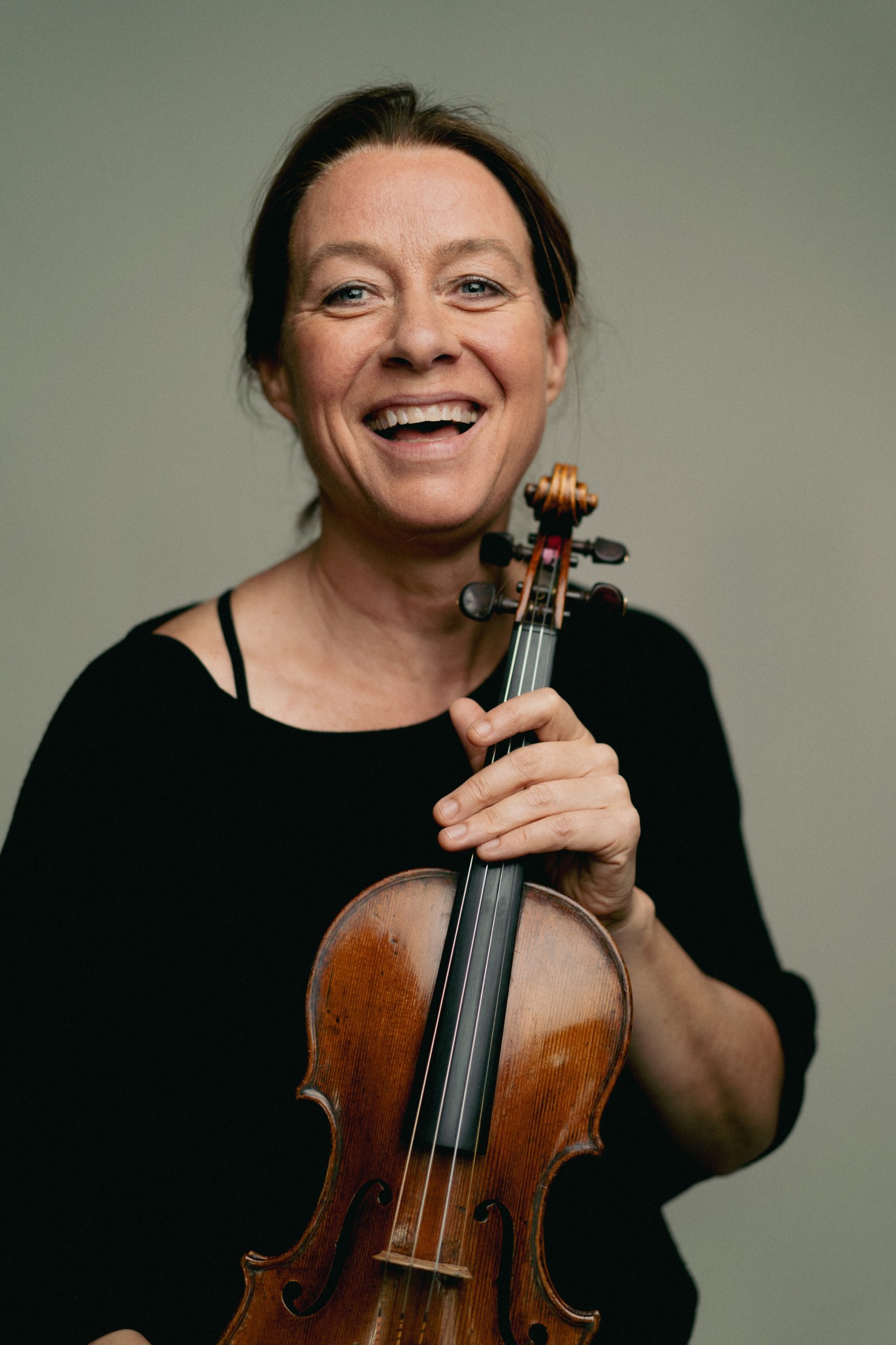 Aine Suzuki